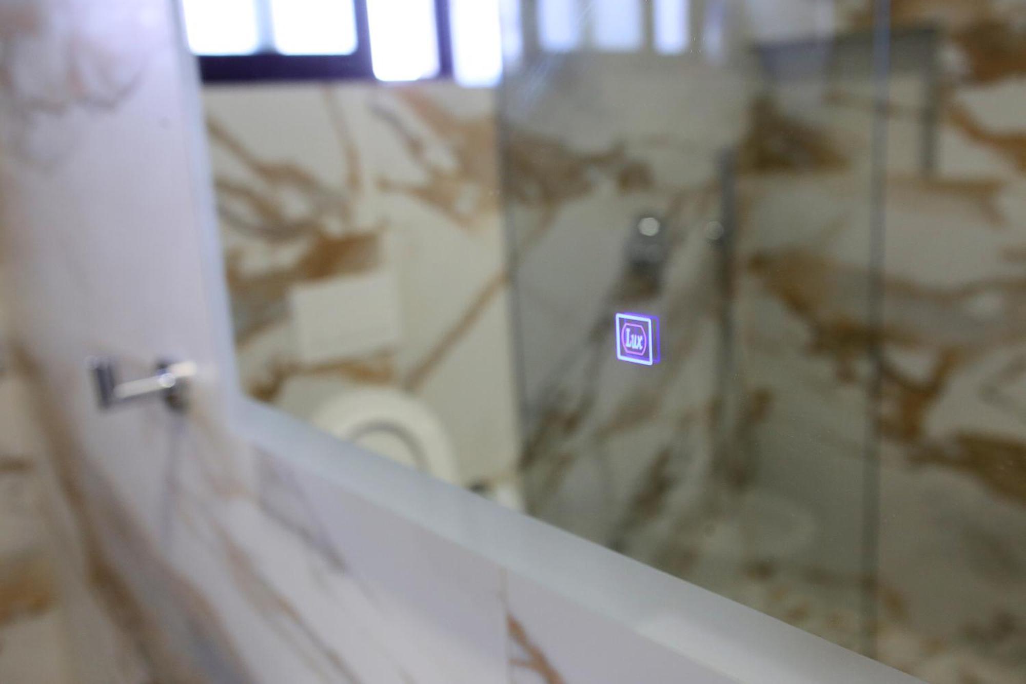 The Met Apartments Durres Bagian luar foto